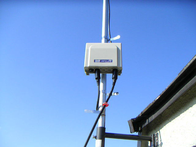 UHF�u�[�X�^EZU33(���؃A���e�i��)